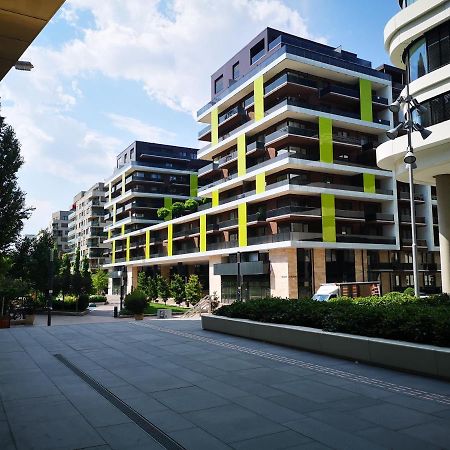 Corvin Promenade With Free Parking Apartment Budapest Luaran gambar