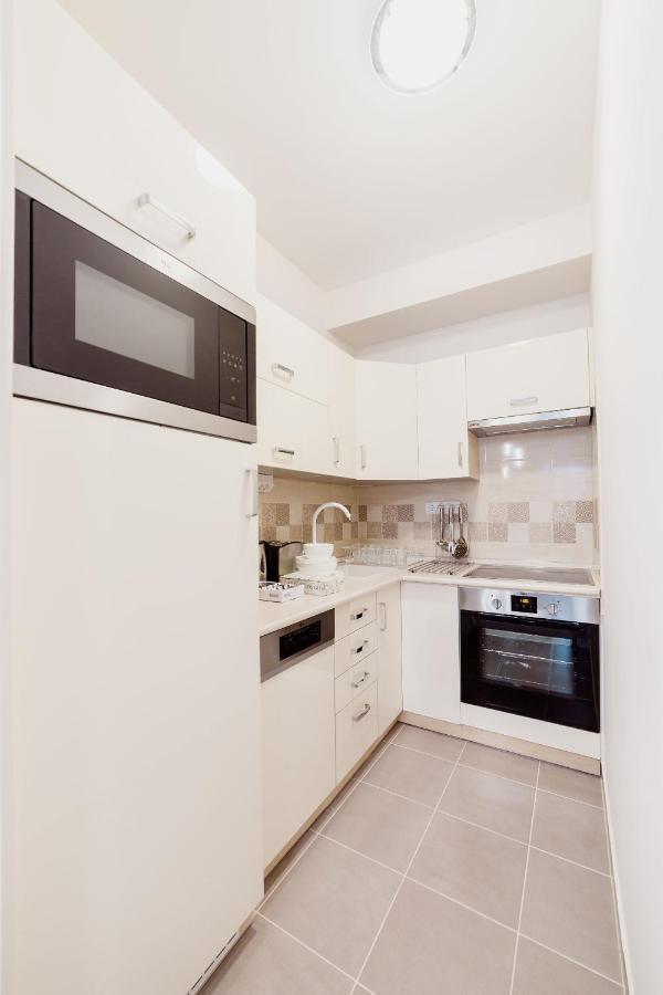 Corvin Promenade With Free Parking Apartment Budapest Luaran gambar